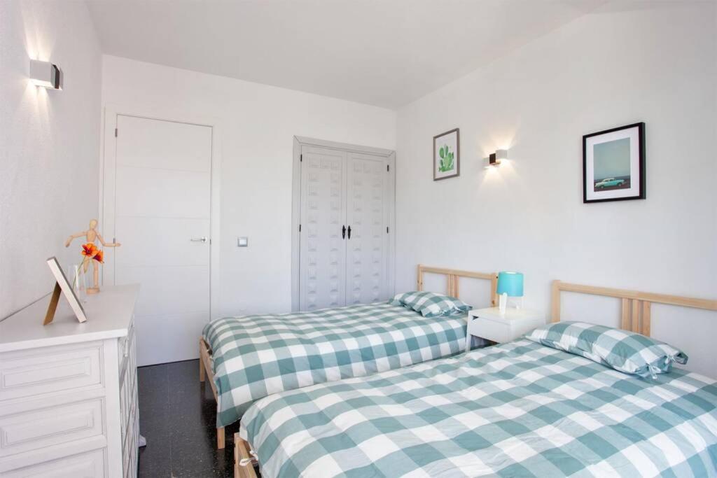 Puertosol 33 - 2 Bed Apartment, Beach Puerto Marina เบนัลมาเดนา ภายนอก รูปภาพ