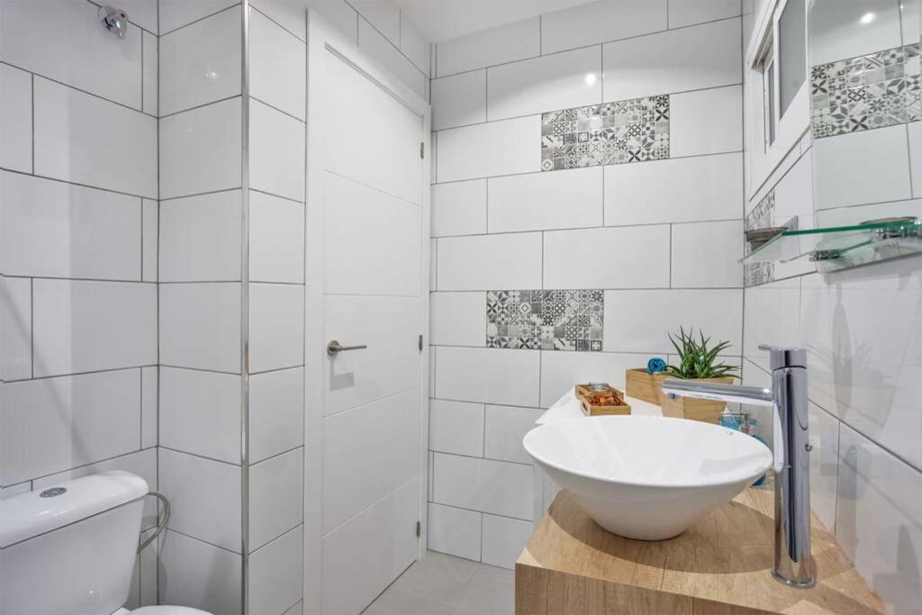 Puertosol 33 - 2 Bed Apartment, Beach Puerto Marina เบนัลมาเดนา ภายนอก รูปภาพ